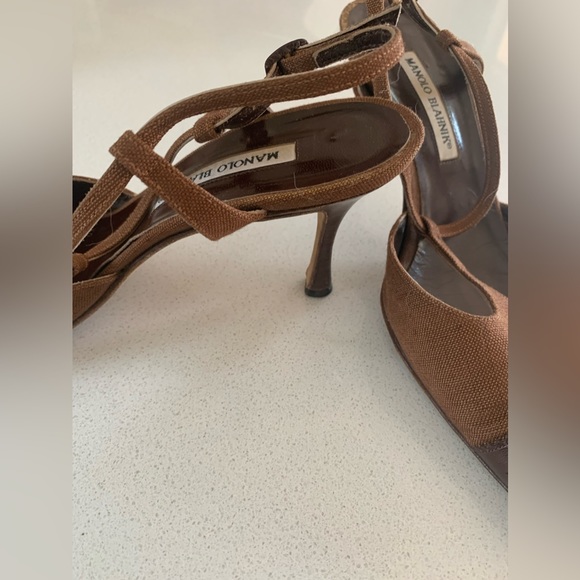 Manolo Blahniks strappy kitten heels size 40 1/2 - Picture 3 of 9